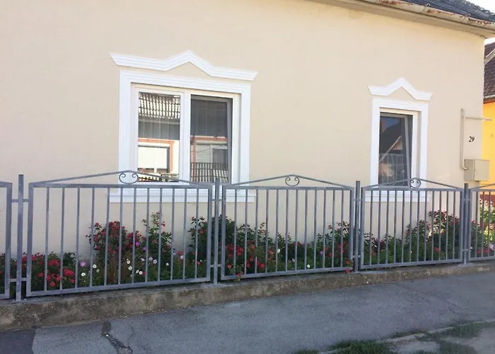 Teraszos Haz 3*